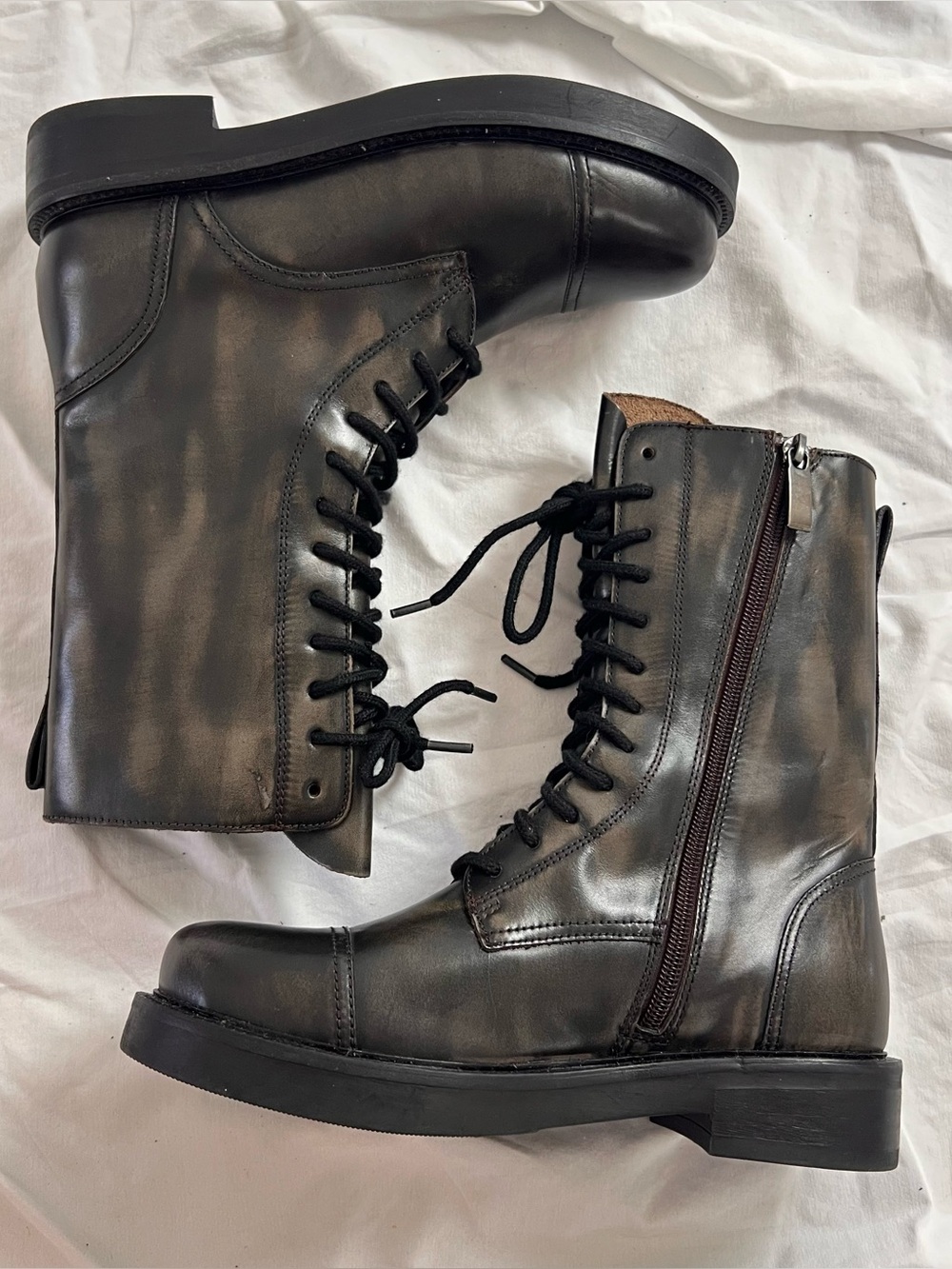 Steve Madden Dawsyn Black Leather Lace up Combat boots // size 7M